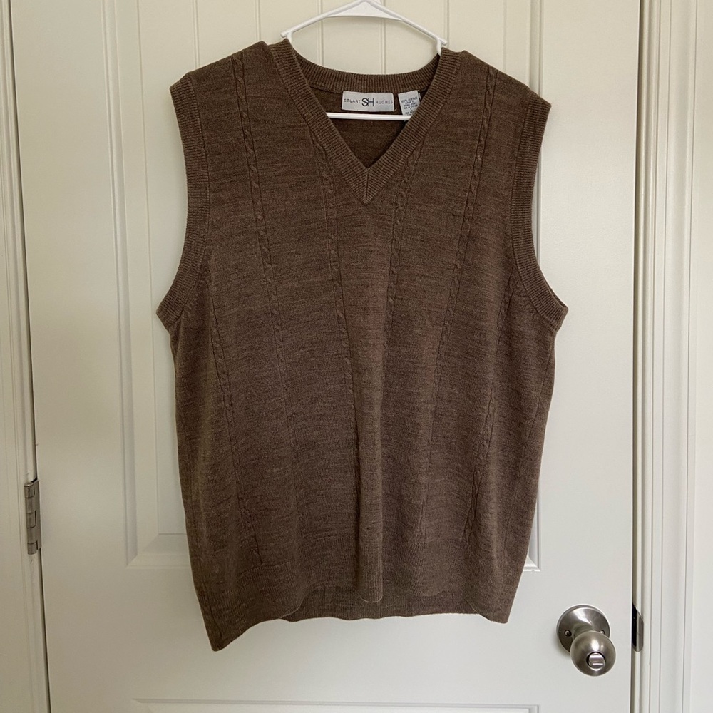 EUC | Vintage Stuart Hughes men’s brown tan 100% acrylic sweater vest large‎